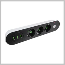 2 USB porttal ellátott hosszabbító-elosztó CX-E103