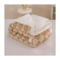 Sherpa pléd bézs–fehér rombusz mintával 150×200 cm ZF-B150